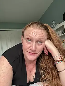 Kellilyn10 online show from July 28, 2026, 9:47 pm