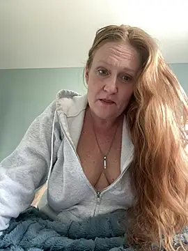 Kellilyn10 online show from July 29, 2026, 6:39 pm