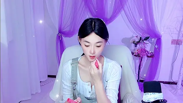 Snapshot of Tili_Lucky chatting on July 8, 2026, 12:59 am Tili Lucky online show from July 8, 2026, 12:59 am