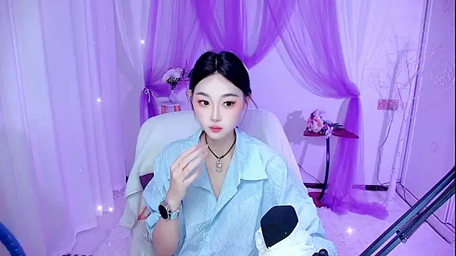 Snapshot of Tili_Lucky chatting on August 2, 2026, 1:26 am Tili Lucky online show from August 2, 2026, 1:26 am