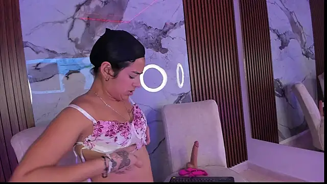 GabyHott  online show from June 29, 2026, 1:56 am