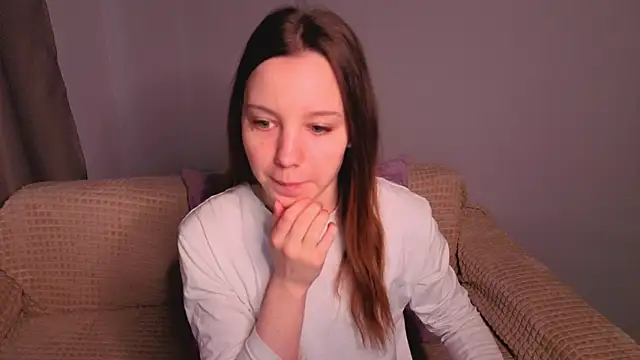 lolytaberry online show from June 1, 2026, 1:51 am