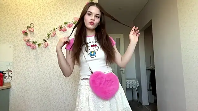 JeniceSourwine online show from May 31, 2026, 3:19 pm