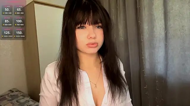 EmilyMercurial online show from May 11, 2026, 7:47 am