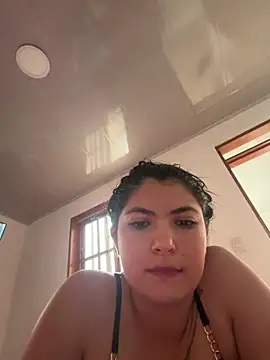 cloebecker-18 online show from June 12, 2026, 9:35 pm
