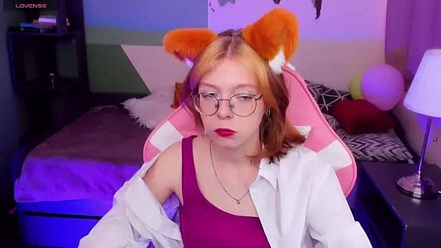 FoxxyyPolly online show from June 8, 2026, 5:41 am