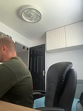 NakedAndrewHot online show from June 26, 2026, 12:09 pm
