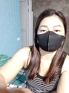 babylinhhot online show from May 26, 2026, 10:33 am