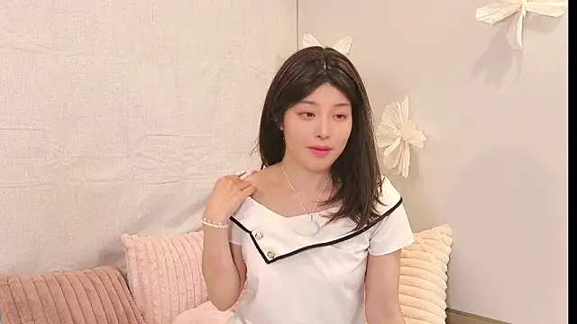 sakura-ch- online show from July 25, 2026, 8:06 pm