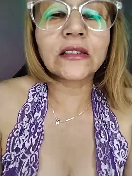 vitaminafranccesca online show from June 5, 2026, 2:29 am