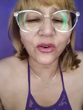 vitaminafranccesca online show from June 7, 2026, 4:27 am