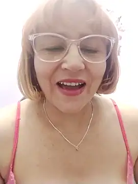 vitaminafranccesca online show from June 10, 2026, 4:56 am