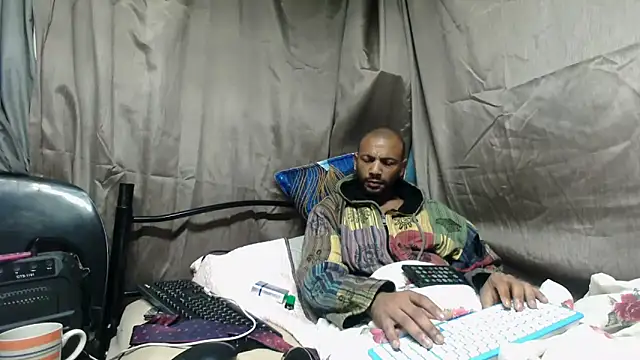 Camodick online show from May 6, 2026, 6:19 am