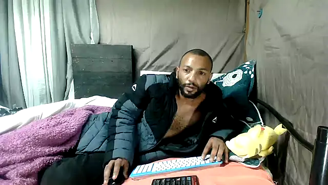 Snapshot of Camodick chatting on June 20, 2026, 12:47 am Camodick online show from June 20, 2026, 12:47 am