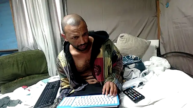 Camodick online show from July 18, 2026, 12:42 pm