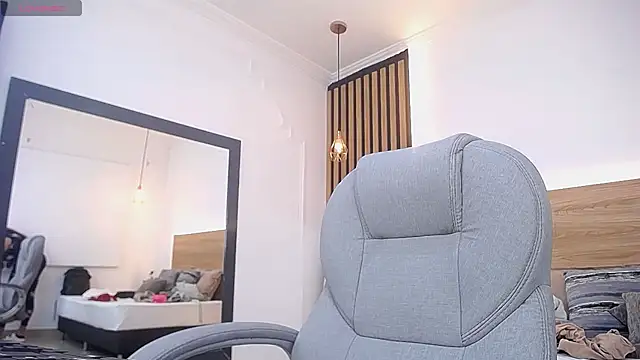 alexa forbes  online show from June 25, 2026, 3:17 am