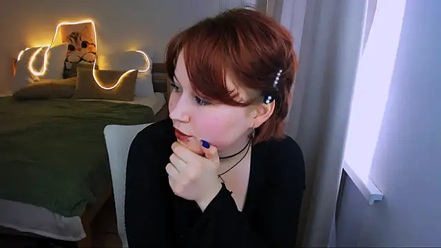 MiaLacrice online show from June 27, 2026, 11:48 am