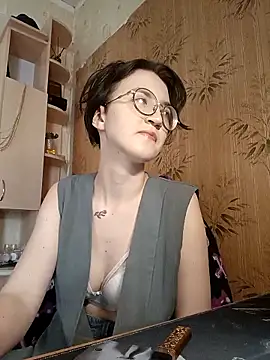 Alessa Kiss online show from May 7, 2026, 2:55 pm