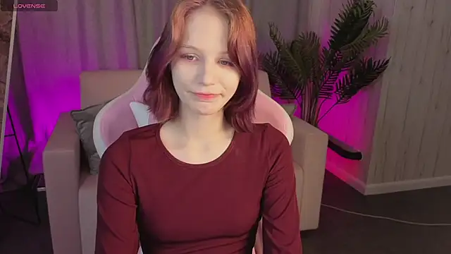 AliceJohansone online show from June 5, 2026, 1:34 am