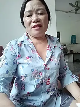 -Lytina- online show from June 25, 2026, 5:23 am
