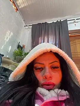 belababyy online show from June 24, 2026, 11:31 am