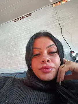belababyy online show from June 26, 2026, 1:04 pm