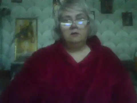 MarinaFarina53 online show from May 17, 2026, 5:38 am