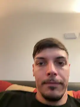 lautydiaz98 online show from July 17, 2026, 10:03 pm