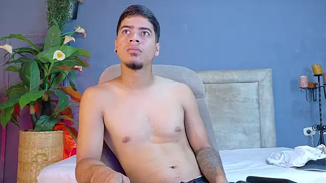 criss hardcock  online show from May 21, 2026, 1:40 pm