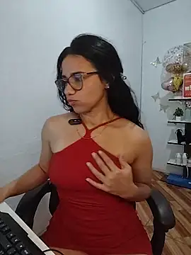 alanahot94 online show from May 24, 2026, 12:26 am