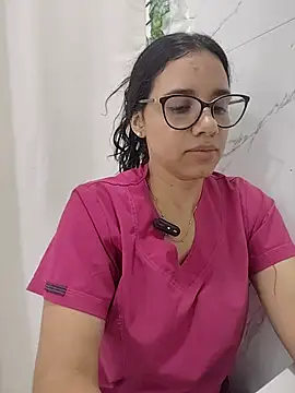 alanahot94 online show from July 14, 2026, 4:13 pm