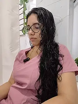 alanahot94 online show from July 22, 2026, 4:10 pm