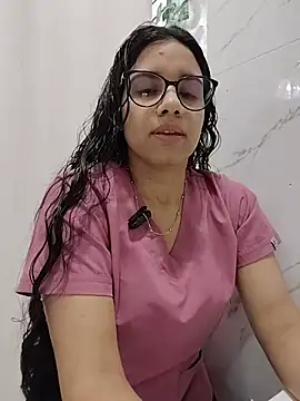 alanahot94 online show from July 23, 2026, 5:00 pm