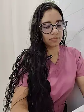 alanahot94 online show from July 31, 2026, 9:47 pm