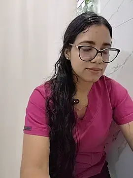 alanahot94 online show from August 1, 2026, 10:52 pm