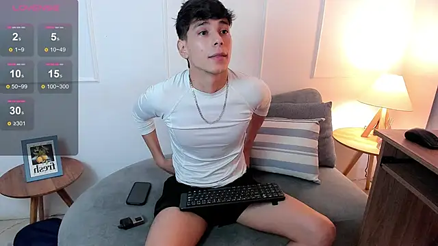Snapshot of jacob_colliins chatting on June 18, 2026, 8:13 pm jacob colliins online show from June 18, 2026, 8:13 pm