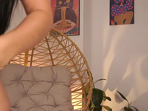 beauty latina online show from June 14, 2026, 1:25 am