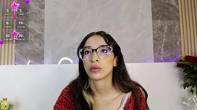 EmiliaBell  online show from June 4, 2026, 12:55 pm