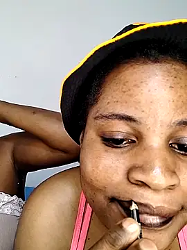 JuicyHoney 01 online show from June 4, 2026, 8:31 am