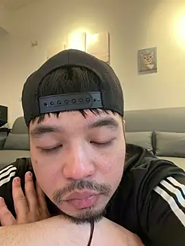 James1992 Ovo online show from May 15, 2026, 6:20 am