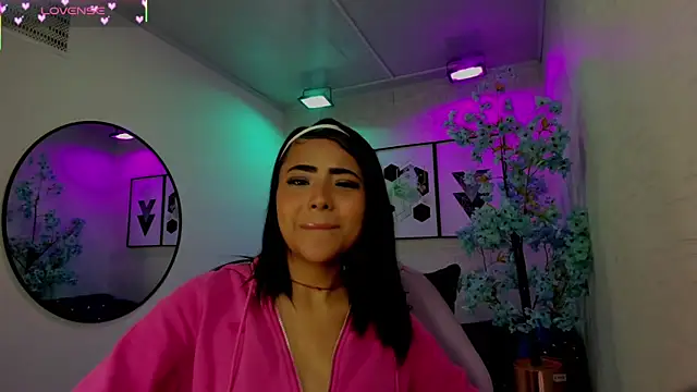Madisson thompsonn online show from June 16, 2026, 7:27 pm
