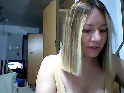 AllisonLove2 online show from May 30, 2026, 10:40 pm