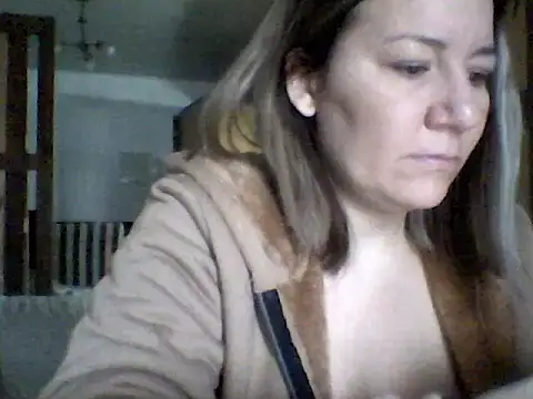 AllisonLove2 online show from June 4, 2026, 4:02 pm