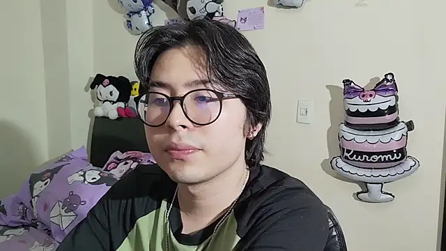 Snapshot of kuromi_boy chatting on May 23, 2026, 1:55 am kuromi boy online show from May 23, 2026, 1:55 am