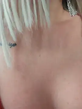 MILFBARBY online show from August 3, 2026, 6:23 am