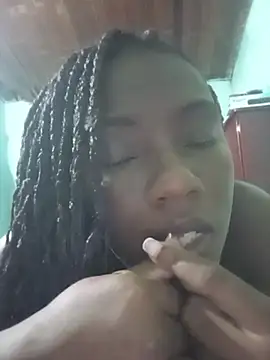 sandycollens  online show from June 4, 2026, 11:55 pm