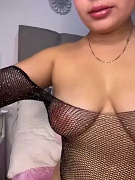 Yassy 11 online show from May 27, 2026, 8:50 pm