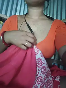 Snapshot of Curvy_Rhea chatting on May 19, 2026, 9:37 am Curvy Rhea online show from May 19, 2026, 9:37 am