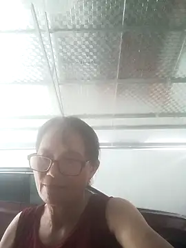 Snapshot of Vieekee chatting on June 27, 2026, 2:05 am Vieekee online show from June 27, 2026, 2:05 am