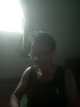 Snapshot of Vieekee chatting on June 29, 2026, 10:15 am Vieekee online show from June 29, 2026, 10:15 am